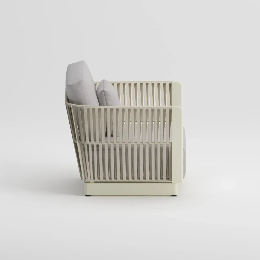 CAEN Living Chair | Frozen